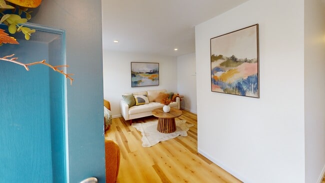 426 N Bentz St, Frederick, MD 21701 - photo 2