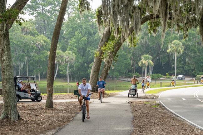 Shipyard is known for its bicycle paths that weave throughout the neighborhood.