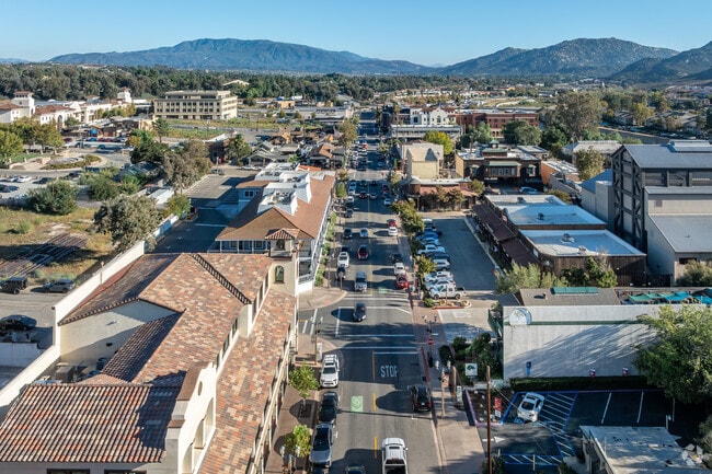 Harveston residents can take a trolley into Downtown Temecula.