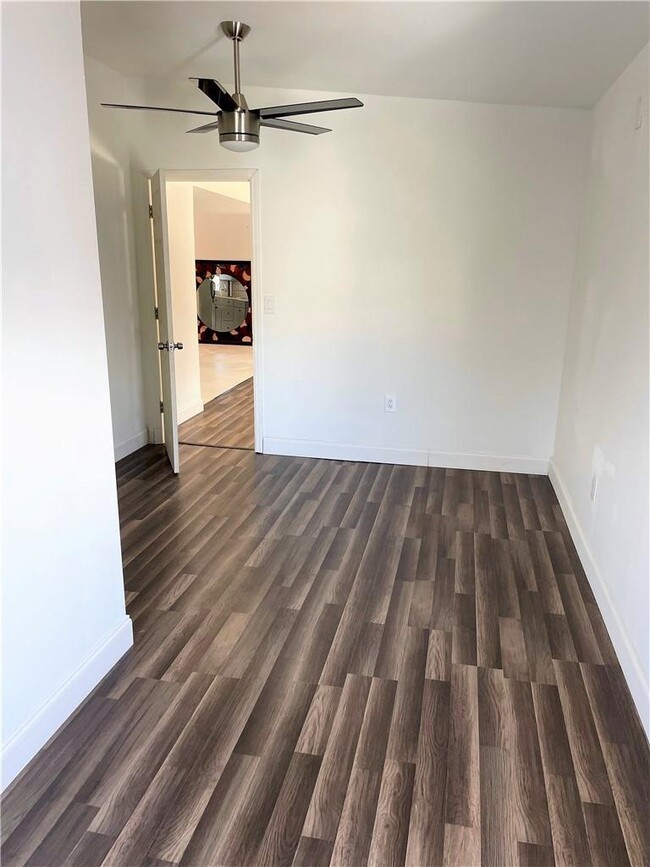 1735 W 60th St Unit 201, Hialeah, FL 33012