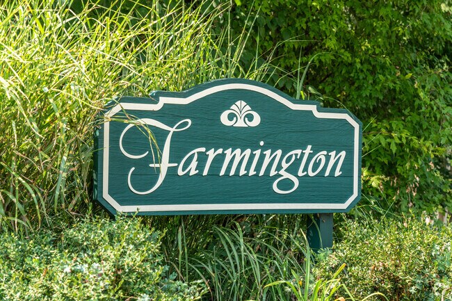Farmington is a quiet but active neighborhood with many great amenities at their fingertips.