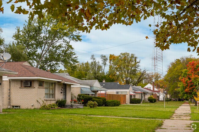 The homes in Weatherby often have sizable lots with comfortable spacing between houses.