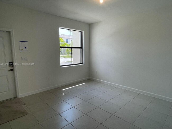 23450 SW 127th Place, Princeton, FL 33032 - photo 3