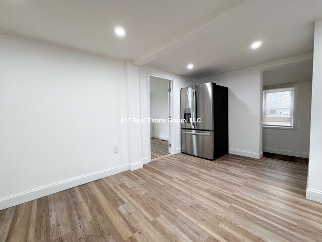 340 Market St unit 1, Brighton, MA 02135 - photo 2