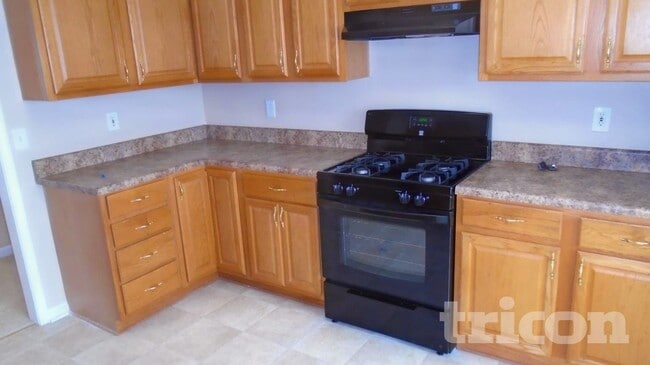 4754 Clayton Crossing Ln, Ellenwood, GA 30294 - photo 3