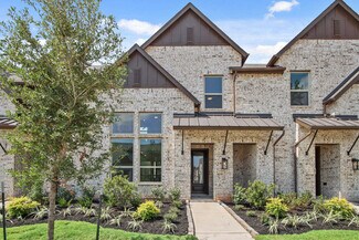 313 Fields Ln, Montgomery, TX 77316