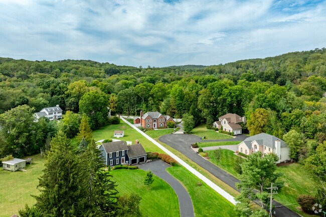 The median housing price in Harding is much higher than in other communities in Morris County.