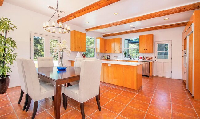 25648 Timpangos Dr, Calabasas, CA 91302 - photo 5