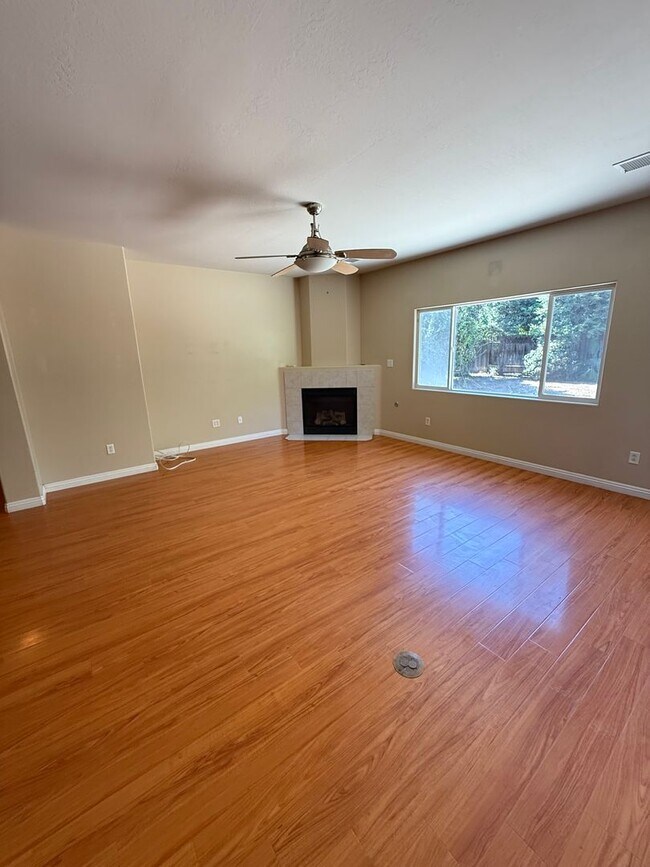 11008 Snowcreek Falls Ave, Bakersfield, CA 93312 - photo 5