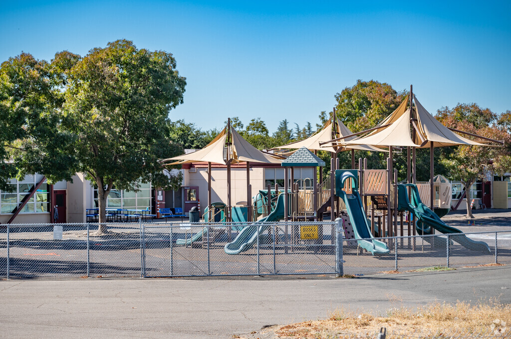 Travis Elementary School provides a safe, positive, and nurturing environment for students.