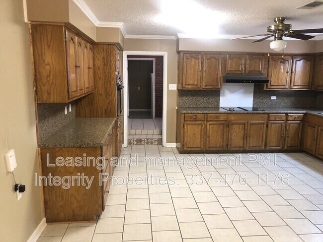 2809 S Curtis Dr, New Iberia, LA 70560 - photo 4