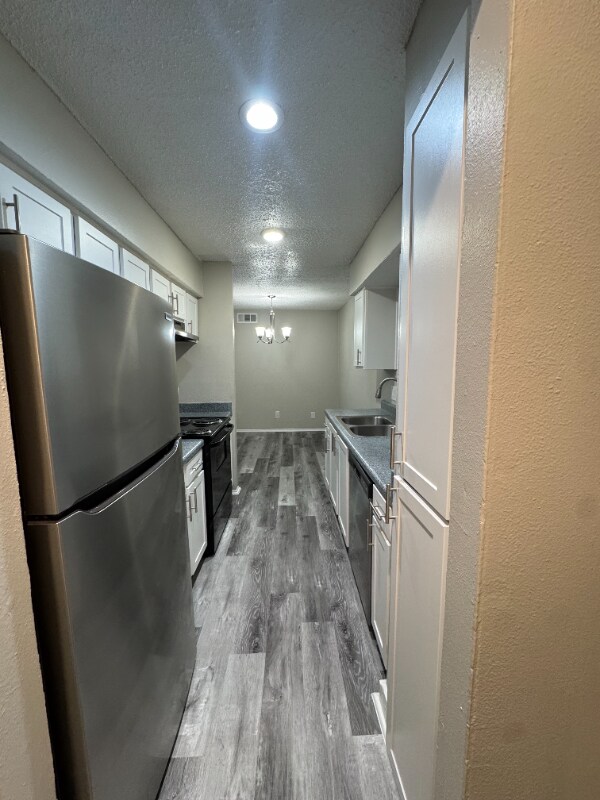 2010 Estrada Pkwy unit 101, Irving, TX 75061 - photo 5