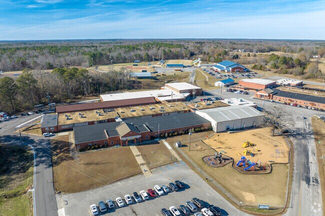 Curry Elementary School teaches kids to be their best.
