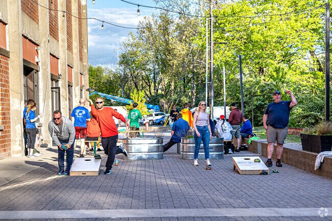 Lexington Social Club holds weekly cornhole games at Wise Bird Cider in Melrose-Oakpark.
