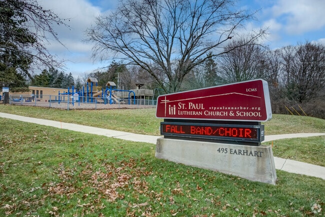 St. Paul Lutheran School, Signage