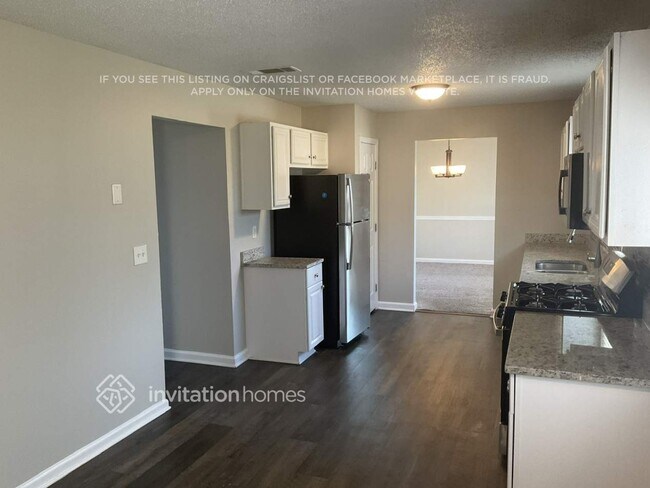 6813 Fireside Ln, Atlanta, GA 30349 - photo 6