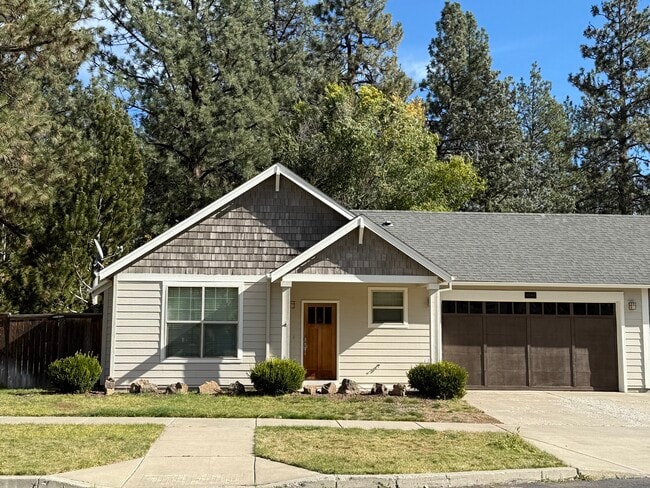 61158 Kepler St unit A, Bend, OR 97702 - photo 2