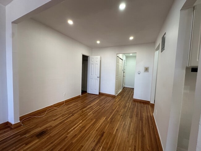 150 W End Ave unit 5H, Brooklyn, NY 11235 - photo 5