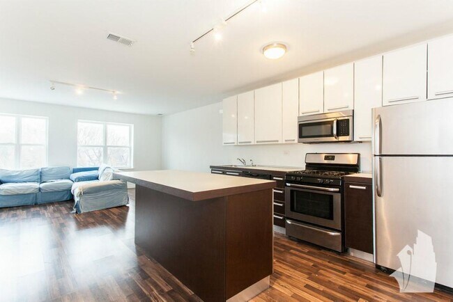 1545 W Glenlake Ave unit 3A, Chicago, IL 60660 - photo 3