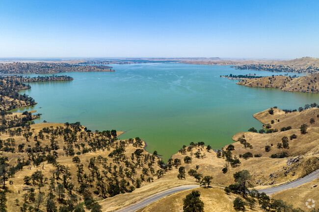 Millerton Lake is a large recreational area close to the Friant neighborhood.