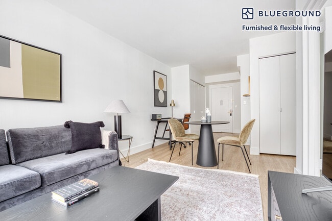 160 W 24th St unit FL8-ID656, New York, NY 10011 - photo 3