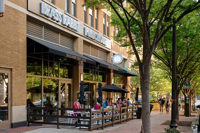 Arlington, Virginia is home to many outstanding dining and shopping options.