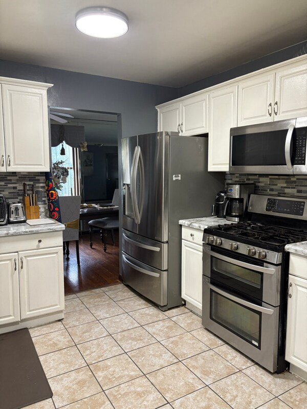 1241 E 168th St, South Holland, IL 60473