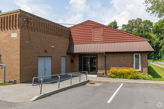 Tabernacle Christian Academy entrance from the parking lot.