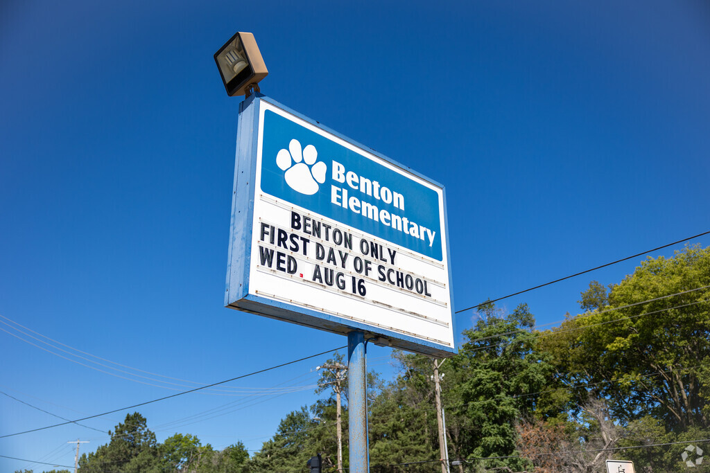 This is the signage for Benton Elementary School.