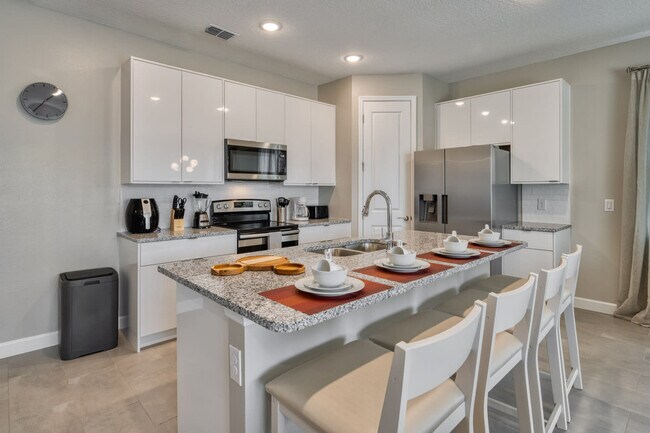 8013 Formosa Vly Place unit ID1280800P, Kissimmee, FL 34747 - photo 4