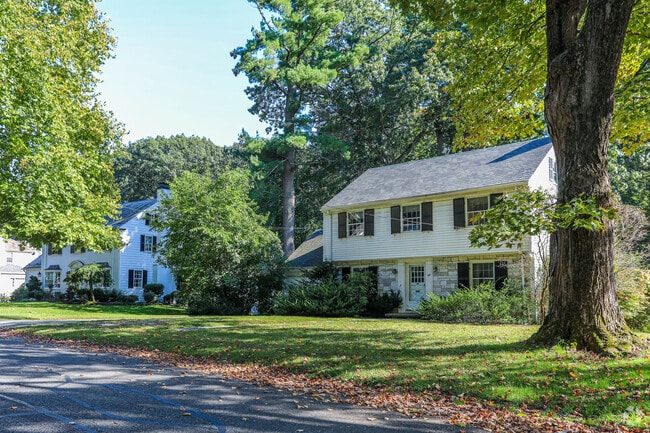 Colonial homes in Newton Lower Falls are common.