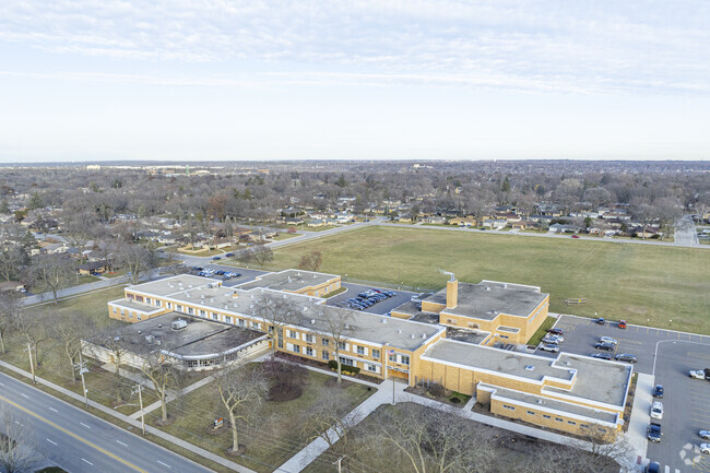 Kimball Middle School is a highly rated school in Elgin.