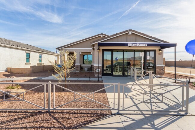 8206 N 174th Ln, Waddell, AZ 85355 - photo 4