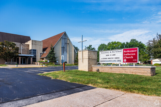 Springfield Lutheran School is affiliated with Redeemer Lutheran Church.