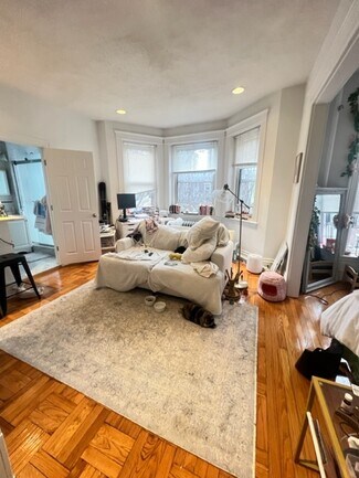 84 Peterborough St Unit 5, Boston, MA 02215