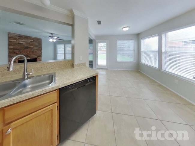 1701 Pecan View Dr, Garland, TX 75040 - photo 7