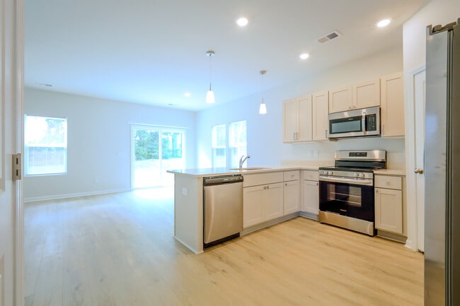 1510 Alvin Pond Dr, Greer, SC 29651 - photo 7