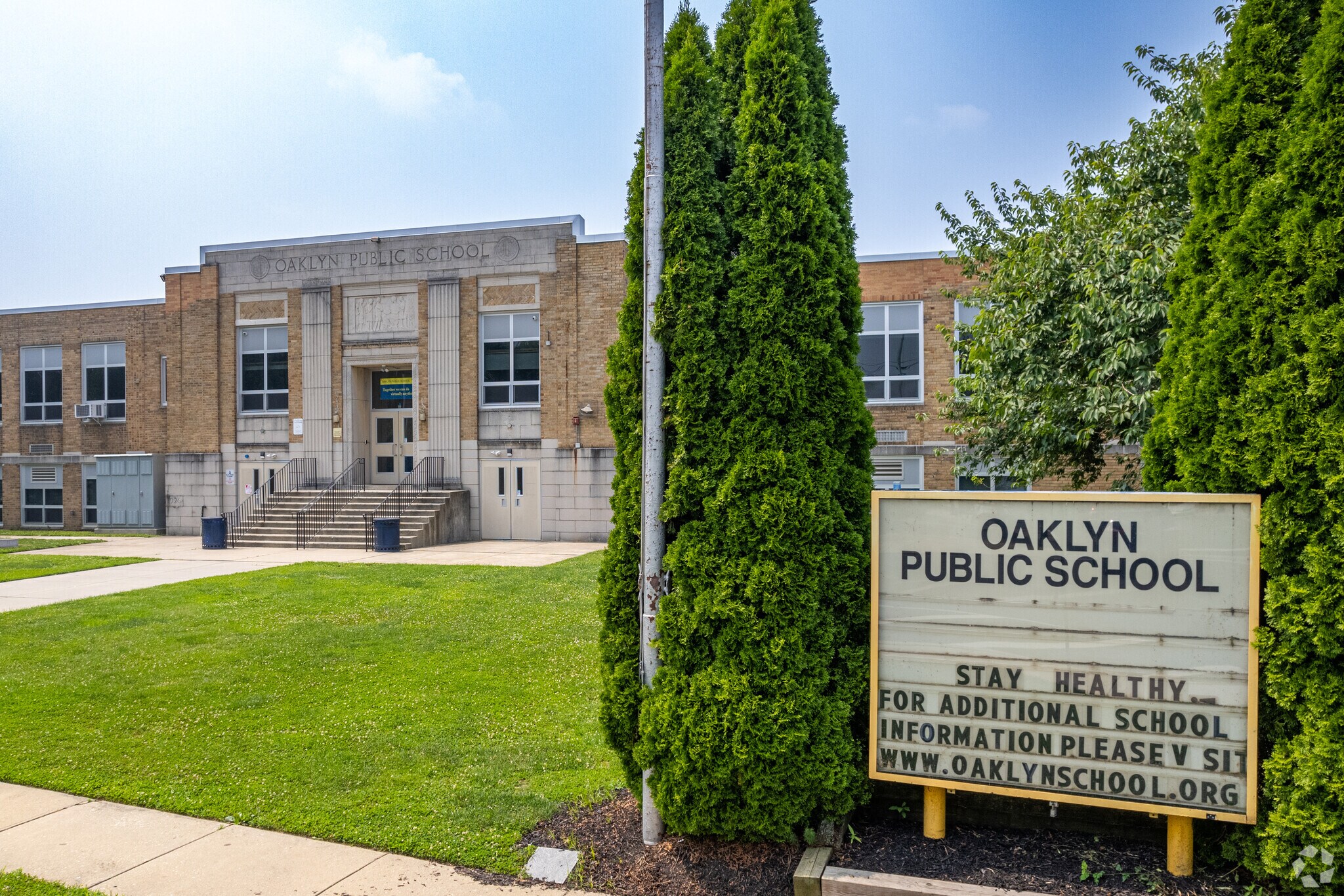 Students can attend Oaklyn Public School.