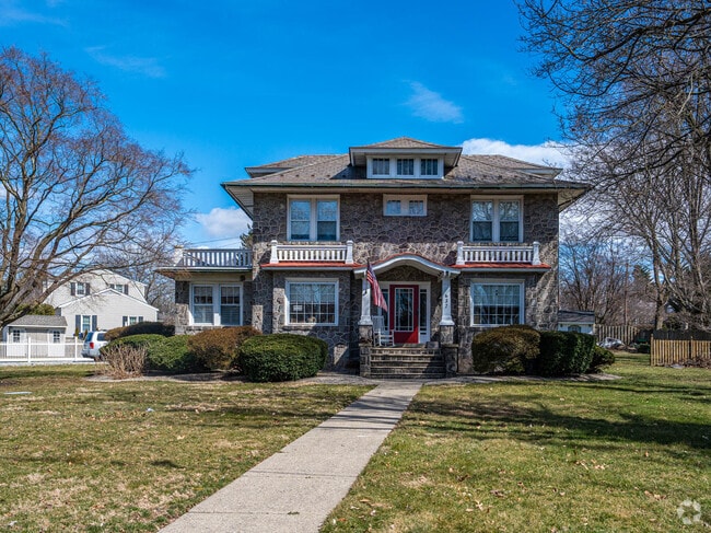 Most homes in Phillipsburg come with well-maintained lawns.