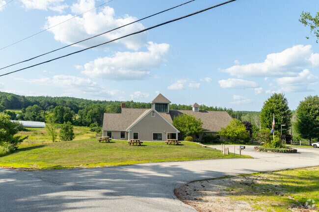 The Beech Hill School is a private school serving students in grades 6-8.