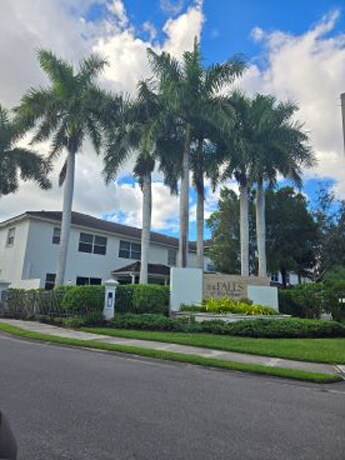 7070 Venice Way, Naples, FL 34119