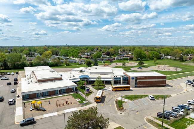 Angus Elementary School earned good reviews from families according to Niche.