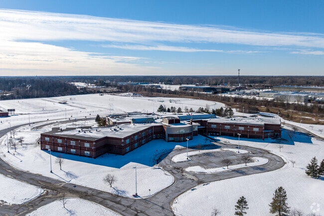 St. Clair Middle School, Campus Overview.