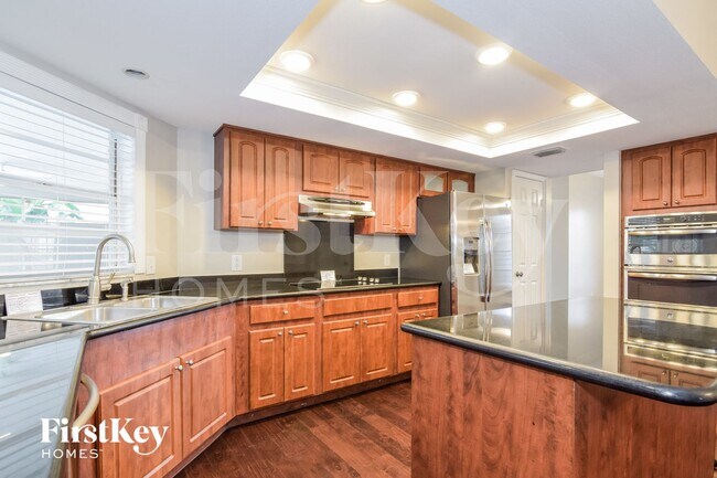 2612 Crestfield Dr, Valrico, FL 33596 - photo 7