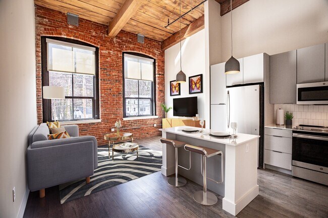 Windsor Radio Factory, Melrose, MA 02176 - photo 7