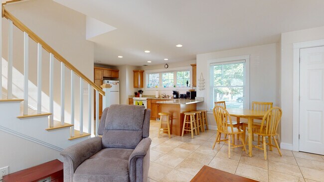1 Sea Rose Ln, Pine Point, ME 04074 - photo 3