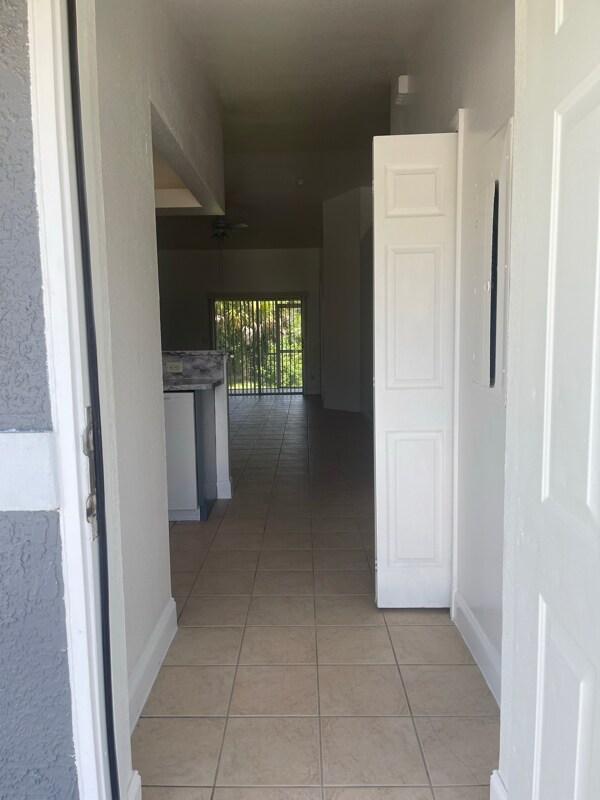 700 W 12th St, Lehigh Acres, FL 33972