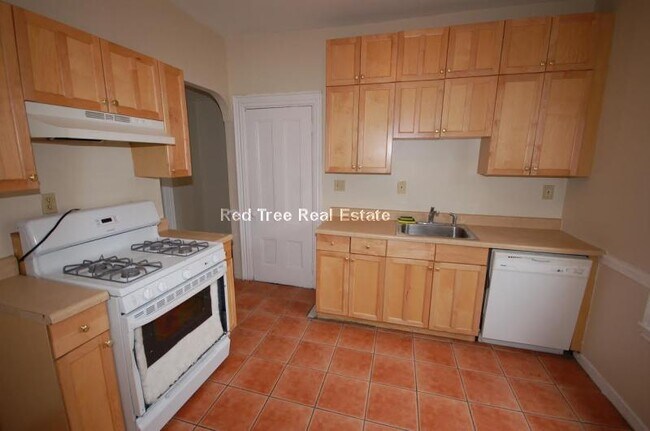 33 Pratt St unit 1, Allston, MA 02134 - photo 3