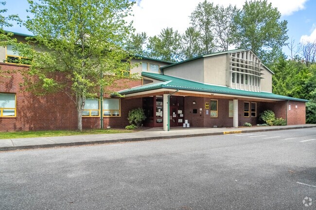 Bay View Elementary is where neighborhood children get started in their academic studies.