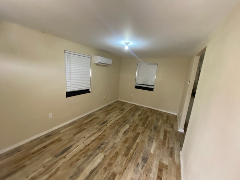 Entrance/living room